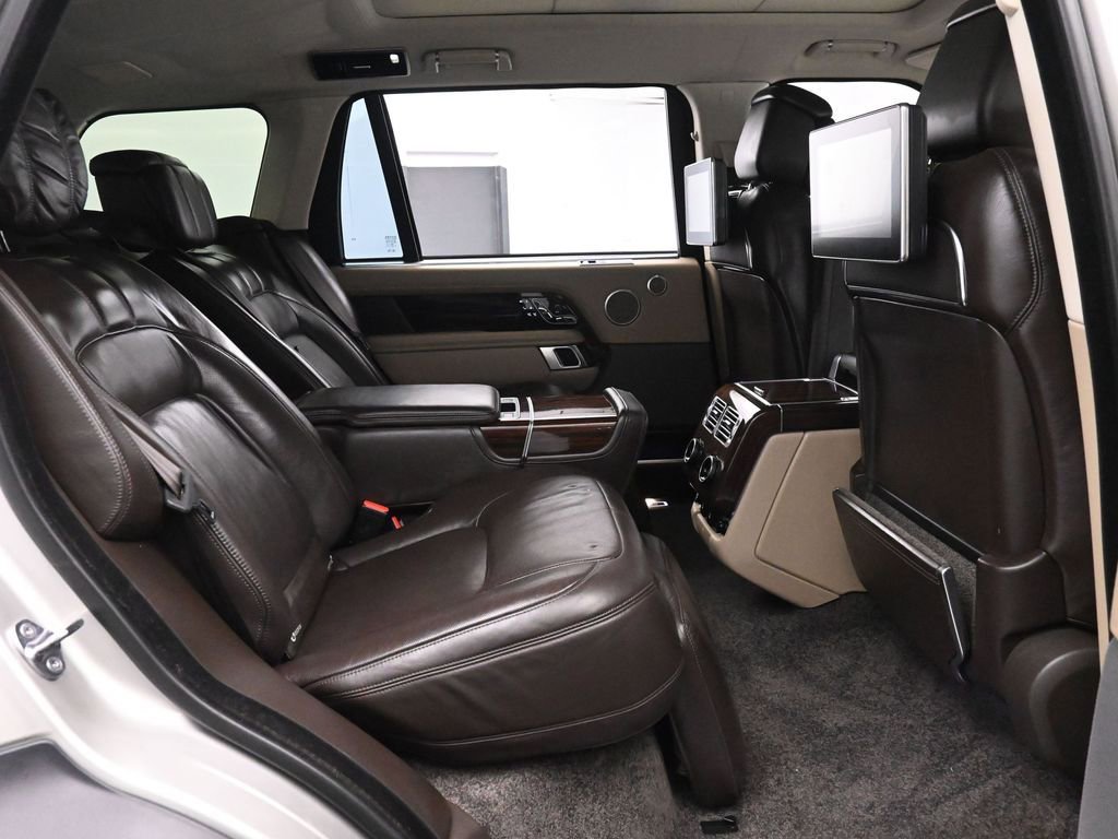 Used 2019 Land Rover Range Rover Long Wheelbase Autobiography image 24