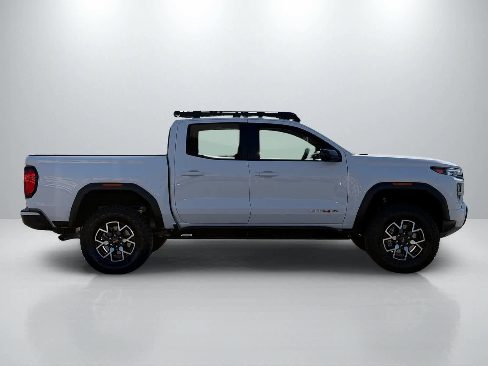 Used 2024 GMC Canyon AT4X AWD/4WD image 8