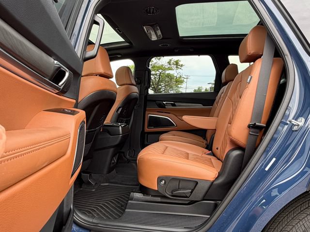 Used 2025 Kia Telluride SX X-Line AWD/4WD image 16