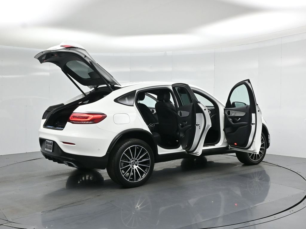 Used 2023 Mercedes-Benz GLC 300 4MATIC Coupe image 4