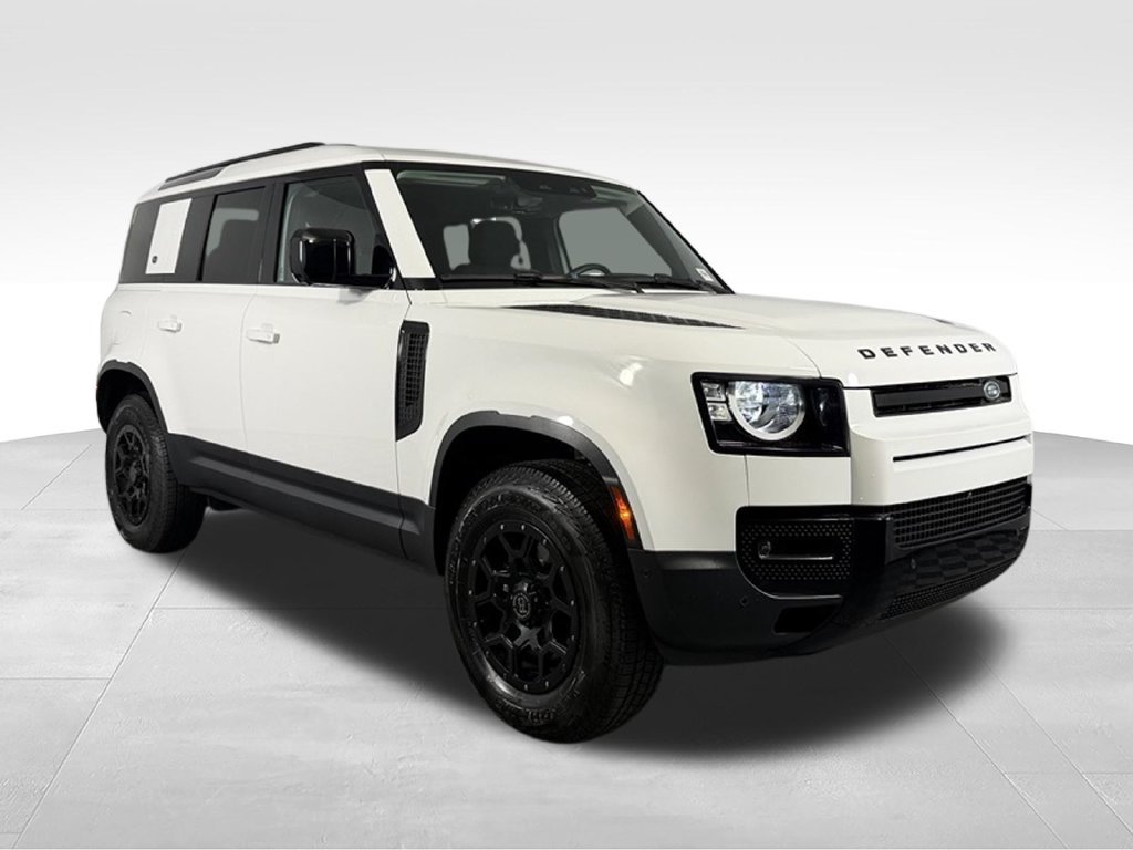Used 2023 Land Rover Defender 110 AWD/4WD image 4