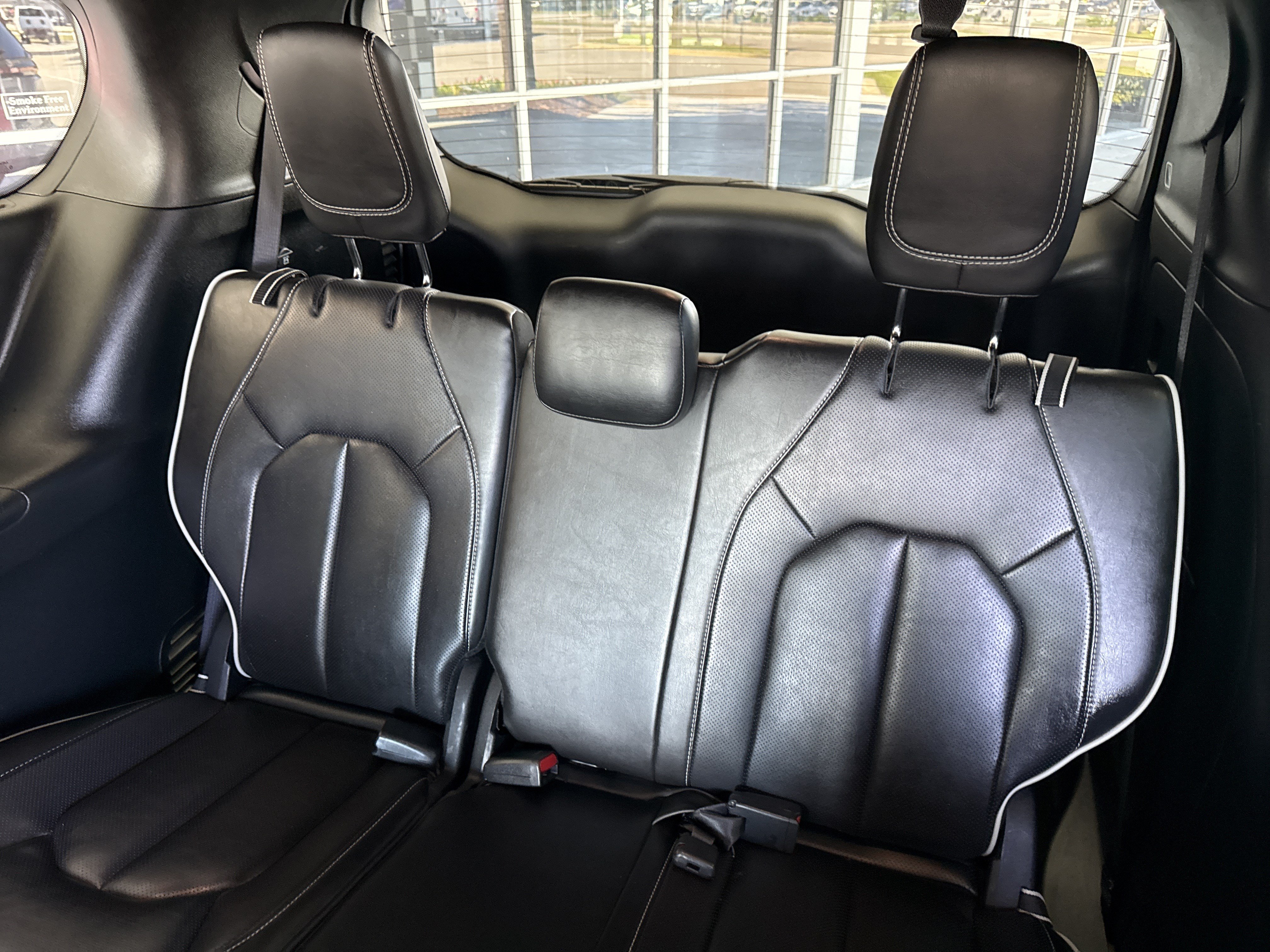 Used 2025 Chrysler Pacifica Limited FWD image 31