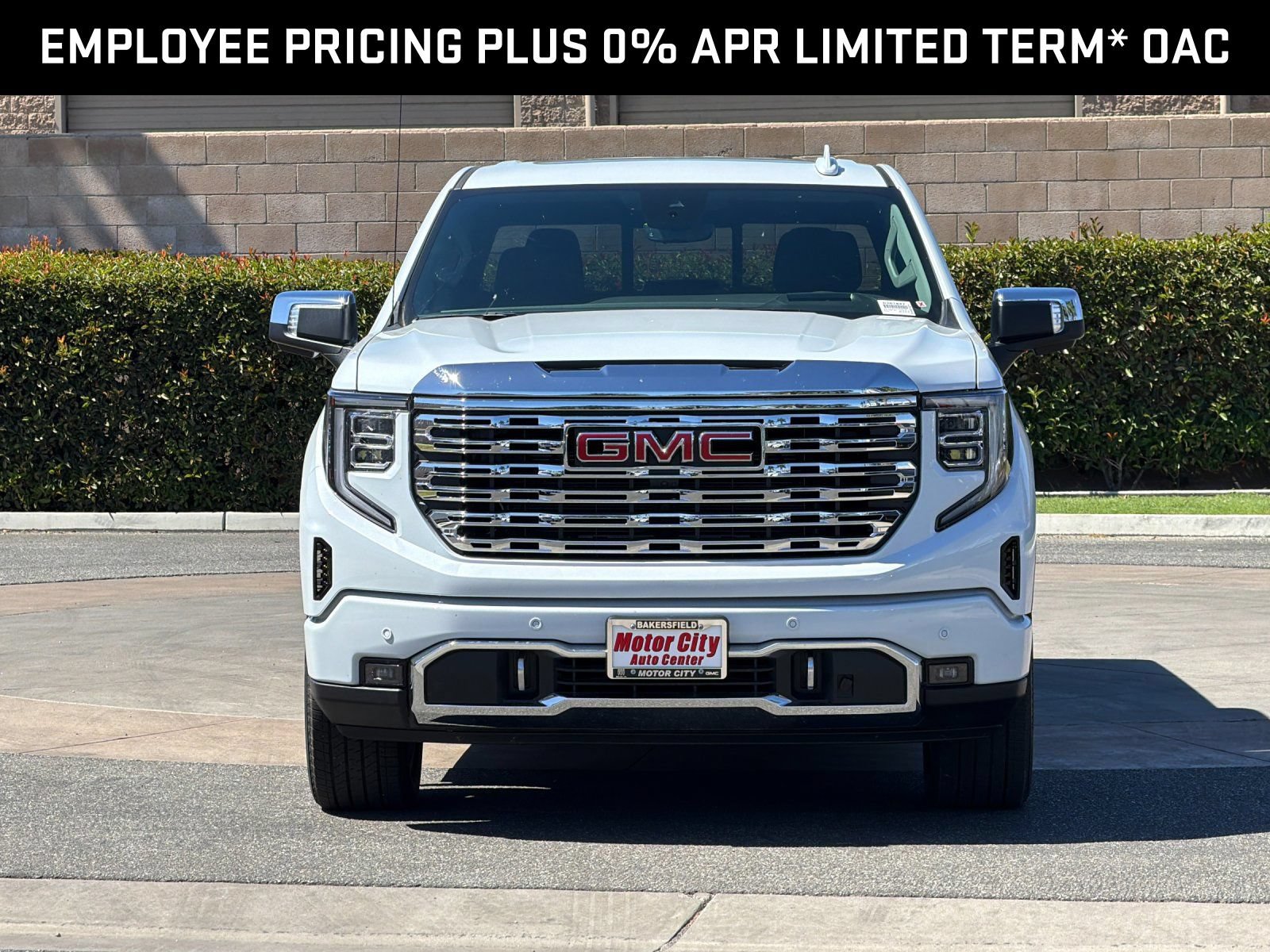 New 2026 GMC Sierra 1500 Denali w/ Denali Reserve Package AWD/4WD image 9