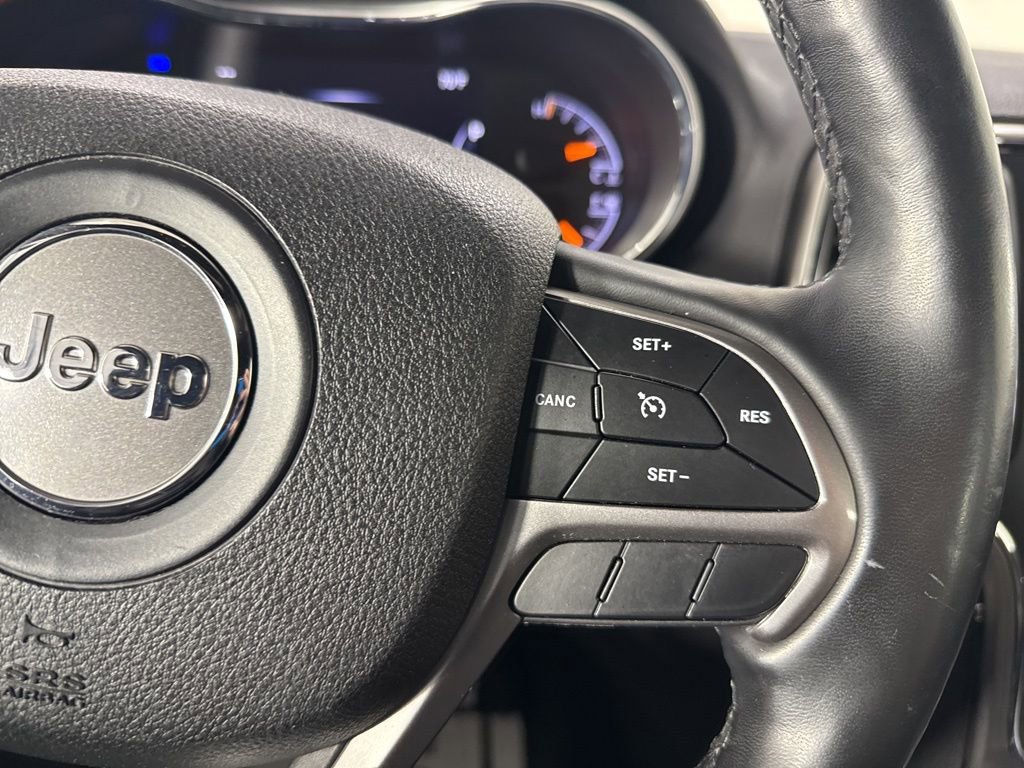 Used 2018 Jeep Grand Cherokee Limited AWD/4WD image 23