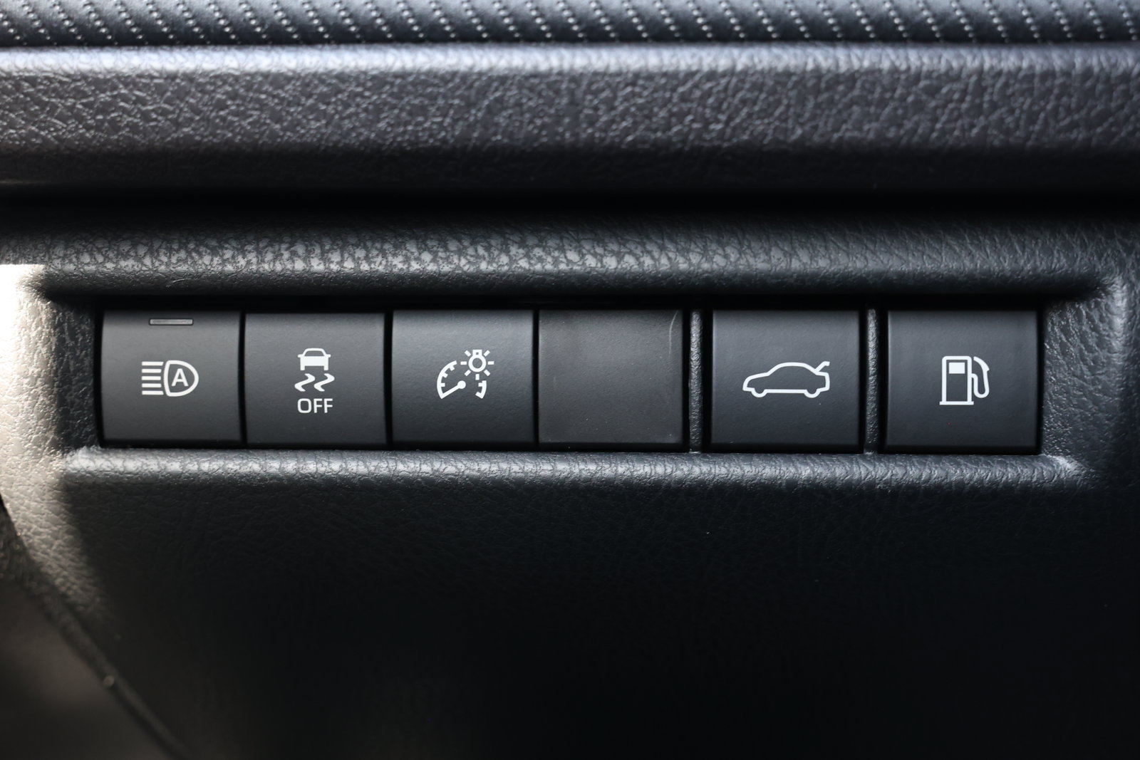 New 2027 Toyota Camry SE w/ Convenience Package FWD image 24