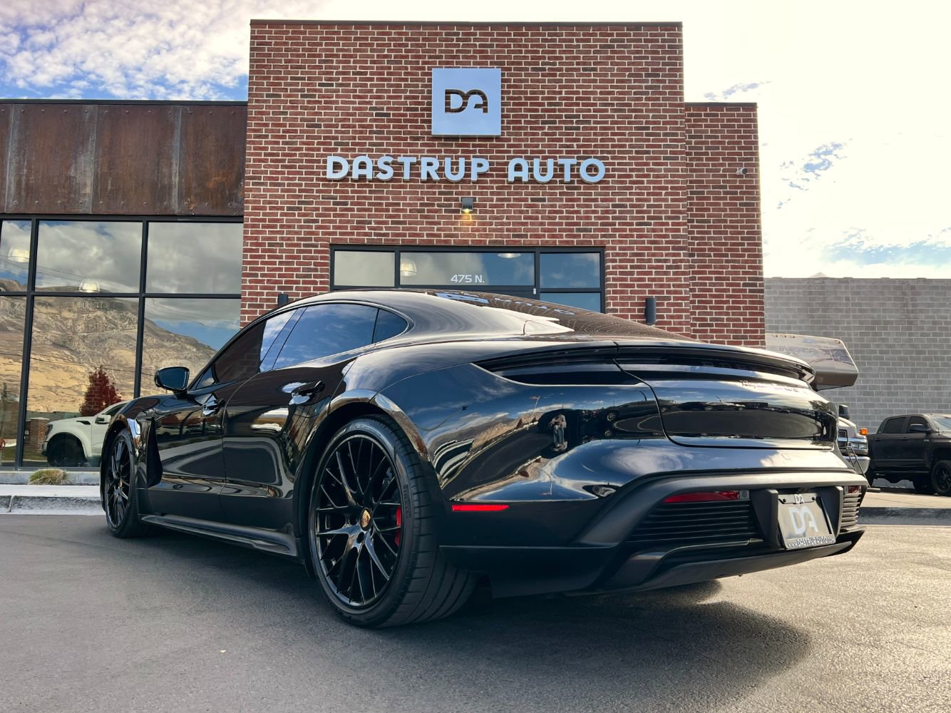 Used 2021 Porsche Taycan Turbo S image 4