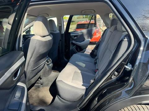 Used 2022 Subaru Outback Premium image 8