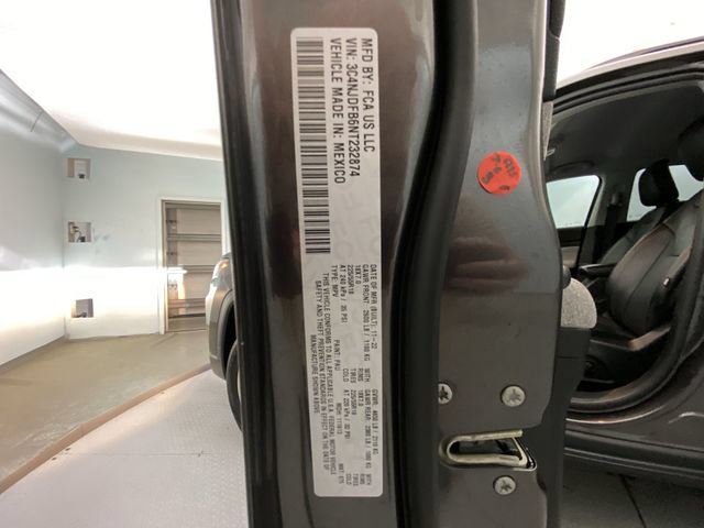 Used 2022 Jeep Compass Latitude AWD/4WD image 26