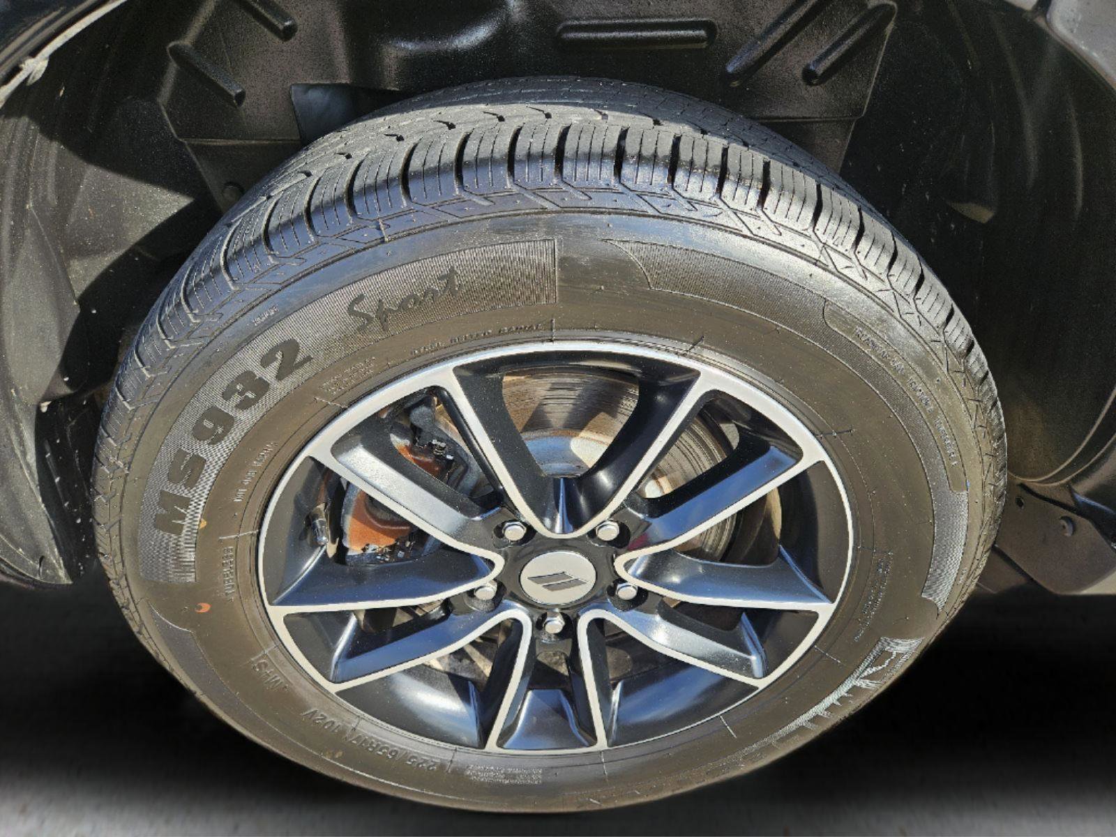 Used 2018 Dodge Journey SE w/ Blacktop Package FWD image 23
