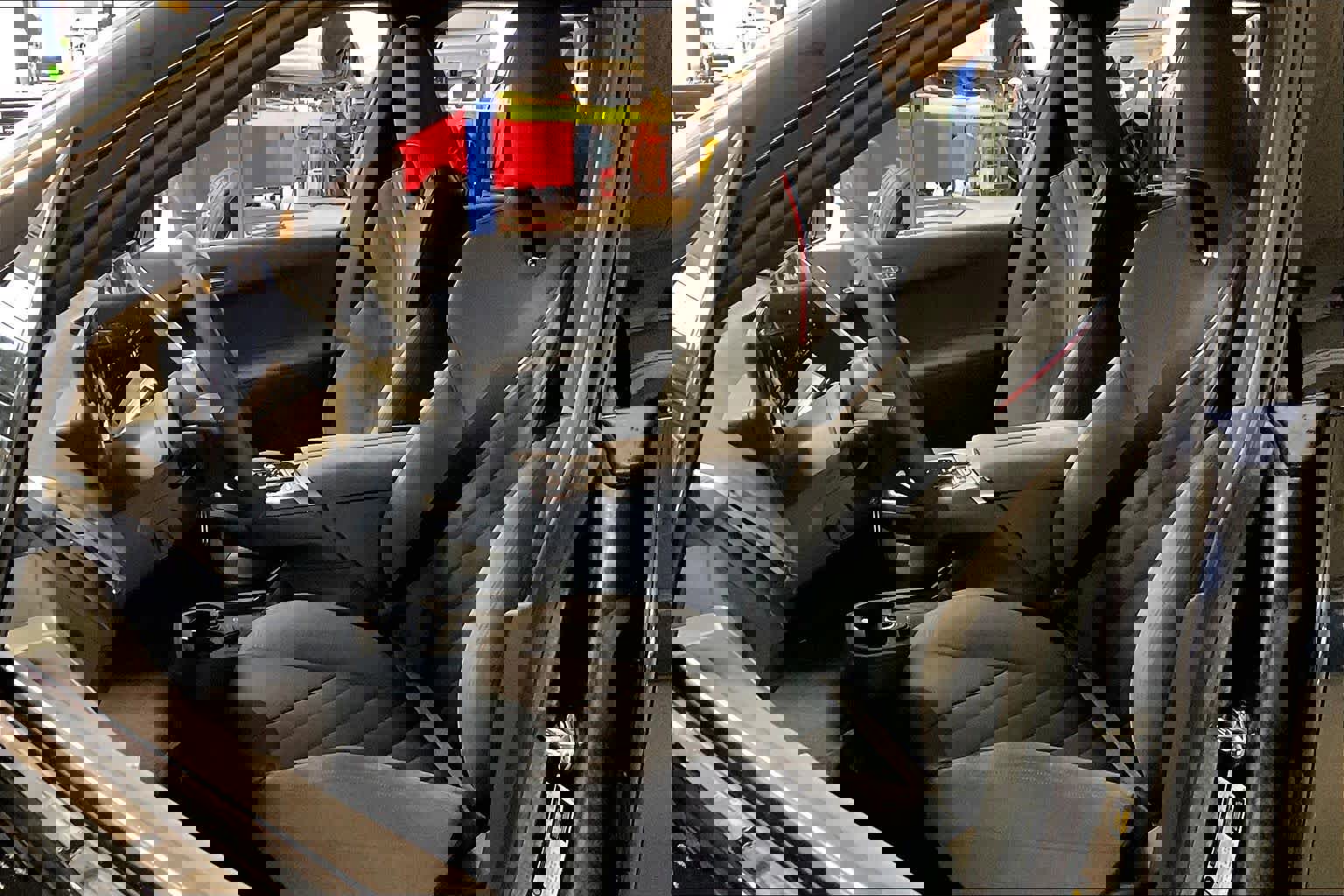 New 2026 BMW iX xDrive60 w/ M Sport Package image 9