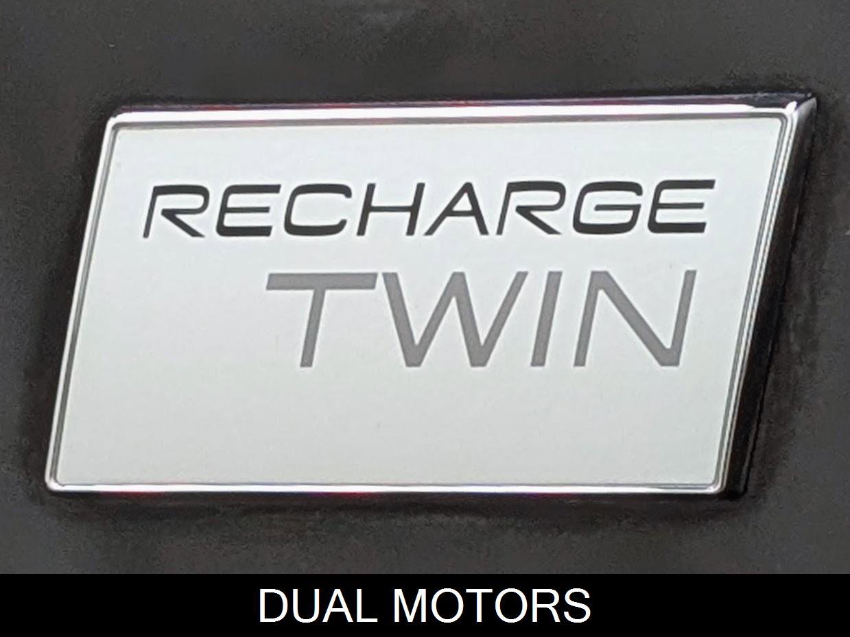 Used 2023 Volvo XC40 Recharge Core image 11