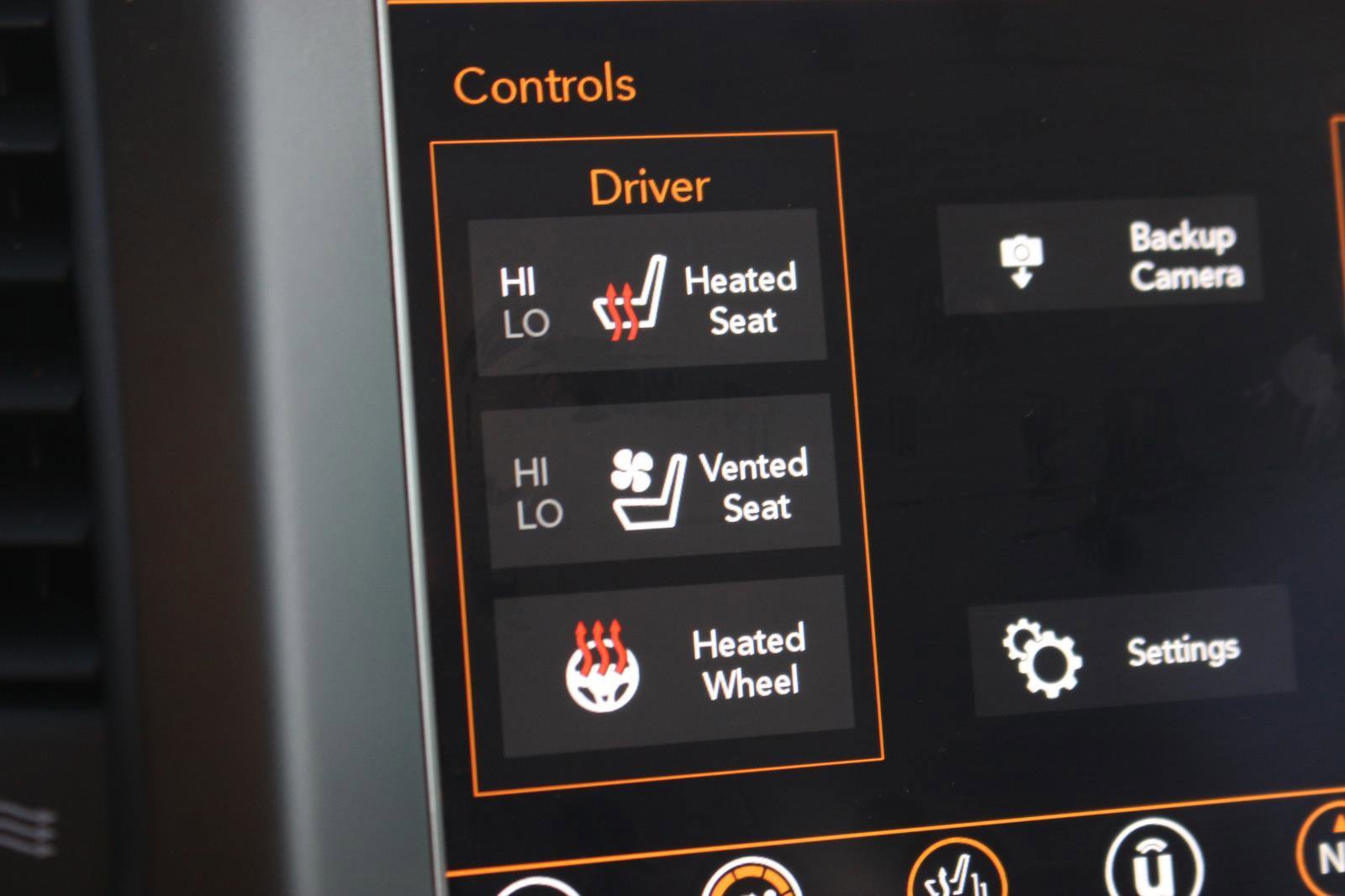 Used 2018 Jeep Grand Cherokee Overland RWD image 27