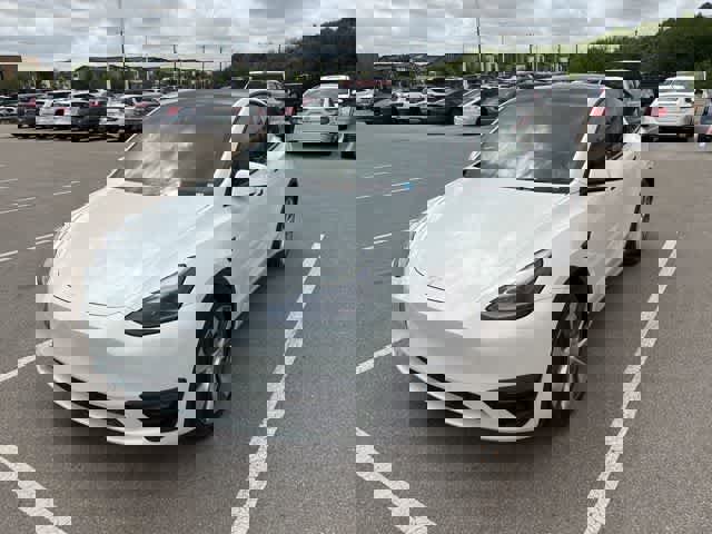 Used 2022 Tesla Model Y Performance image 1