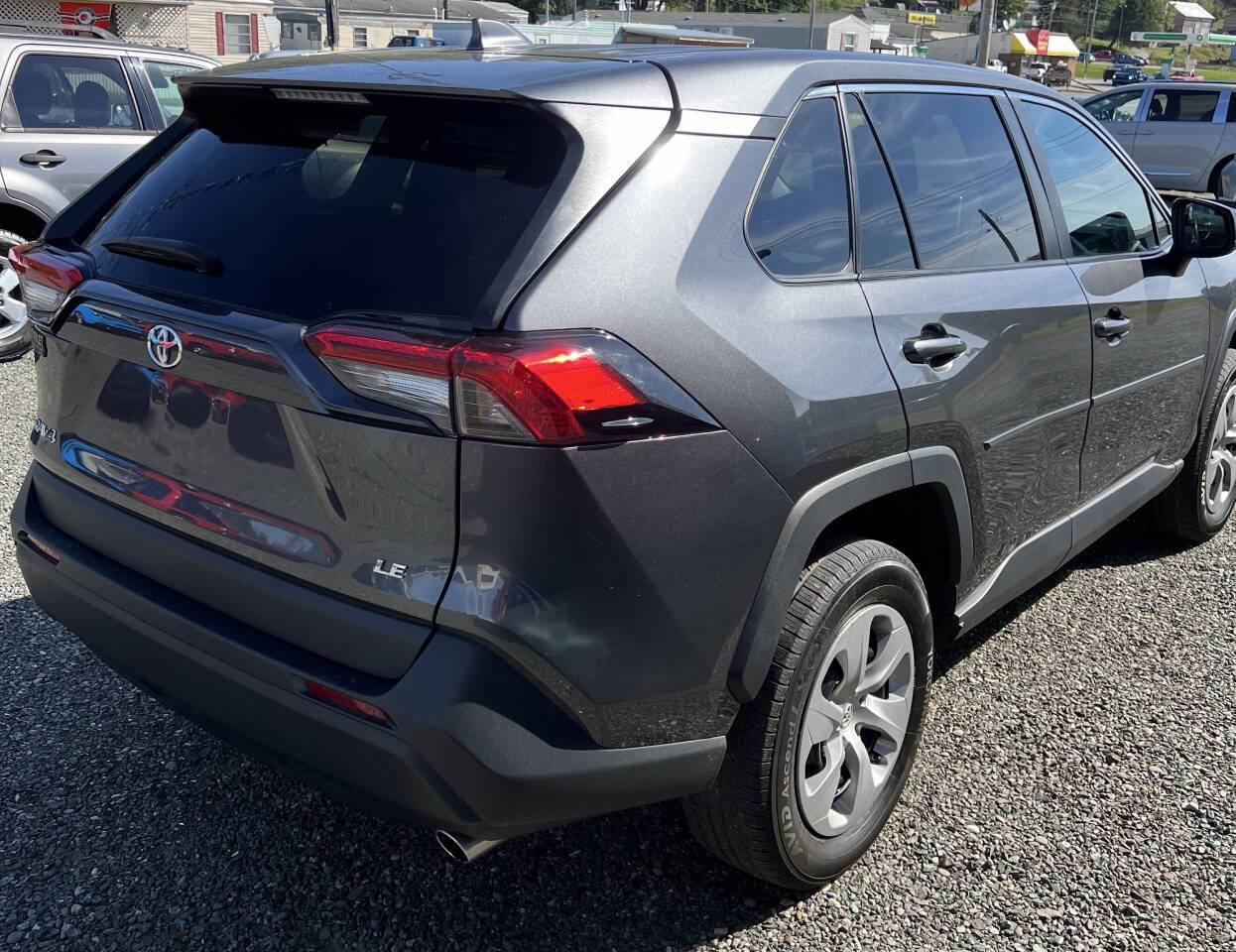 Used 2023 Toyota RAV4 LE image 10
