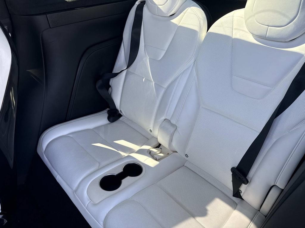 Used 2016 Tesla Model X Performance image 15