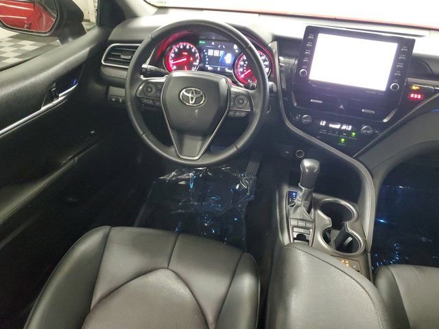 Used 2022 Toyota Camry XSE image 13