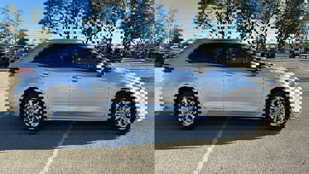 New 2026 Toyota Corolla XLE image 10