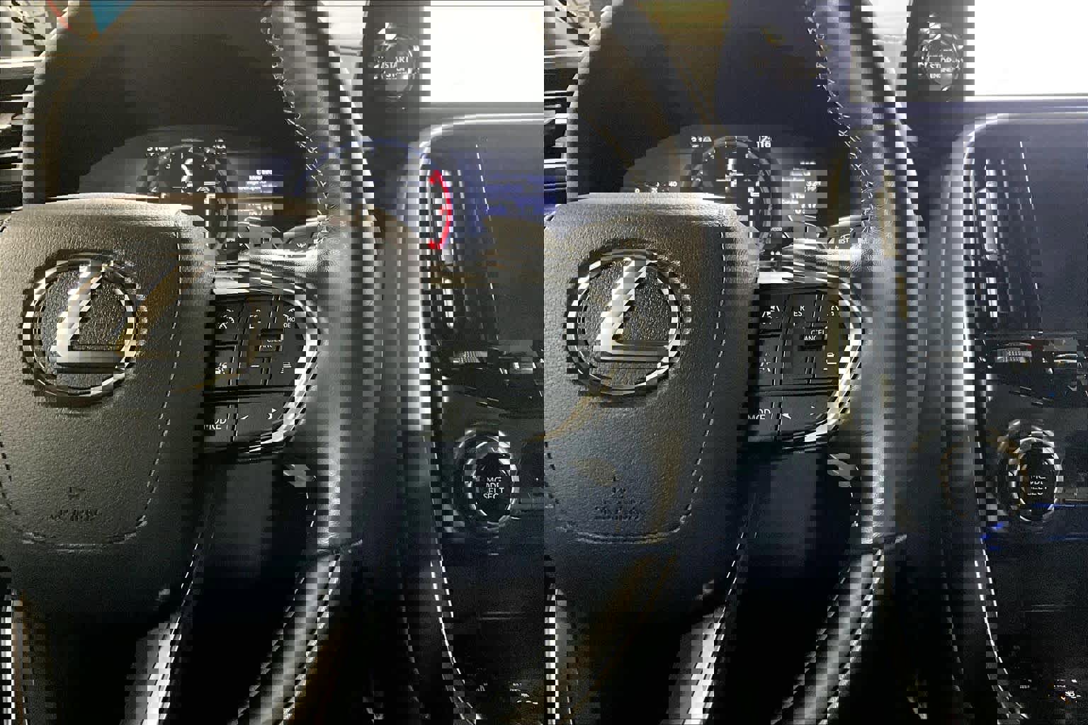 Used 2025 Lexus LX 600 4WD w/ Luxury Package image 23