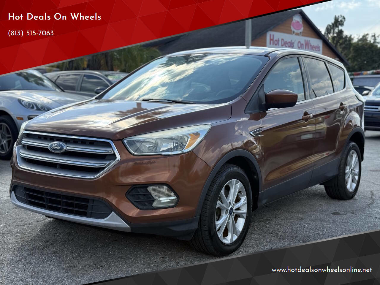 Used 2017 Ford Escape SE FWD image 1
