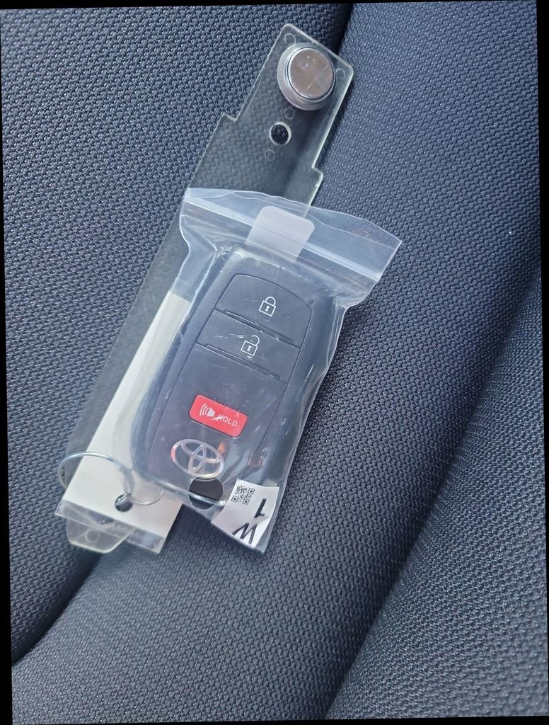 Certified 2025 Toyota Corolla Cross LE image 35