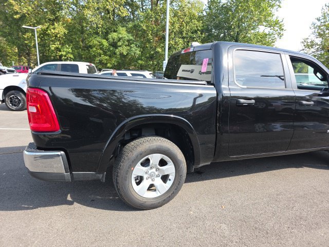 Used 2025 RAM 1500 Big Horn AWD/4WD image 3