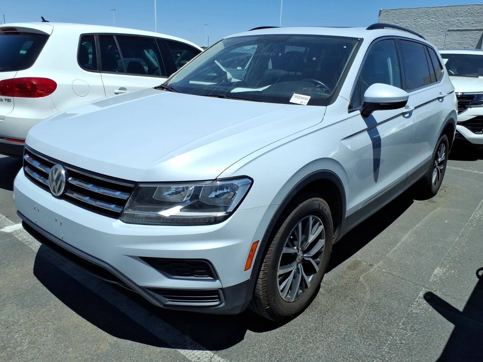 Used 2018 Volkswagen Tiguan SE w/ Panoramic Sunroof Package