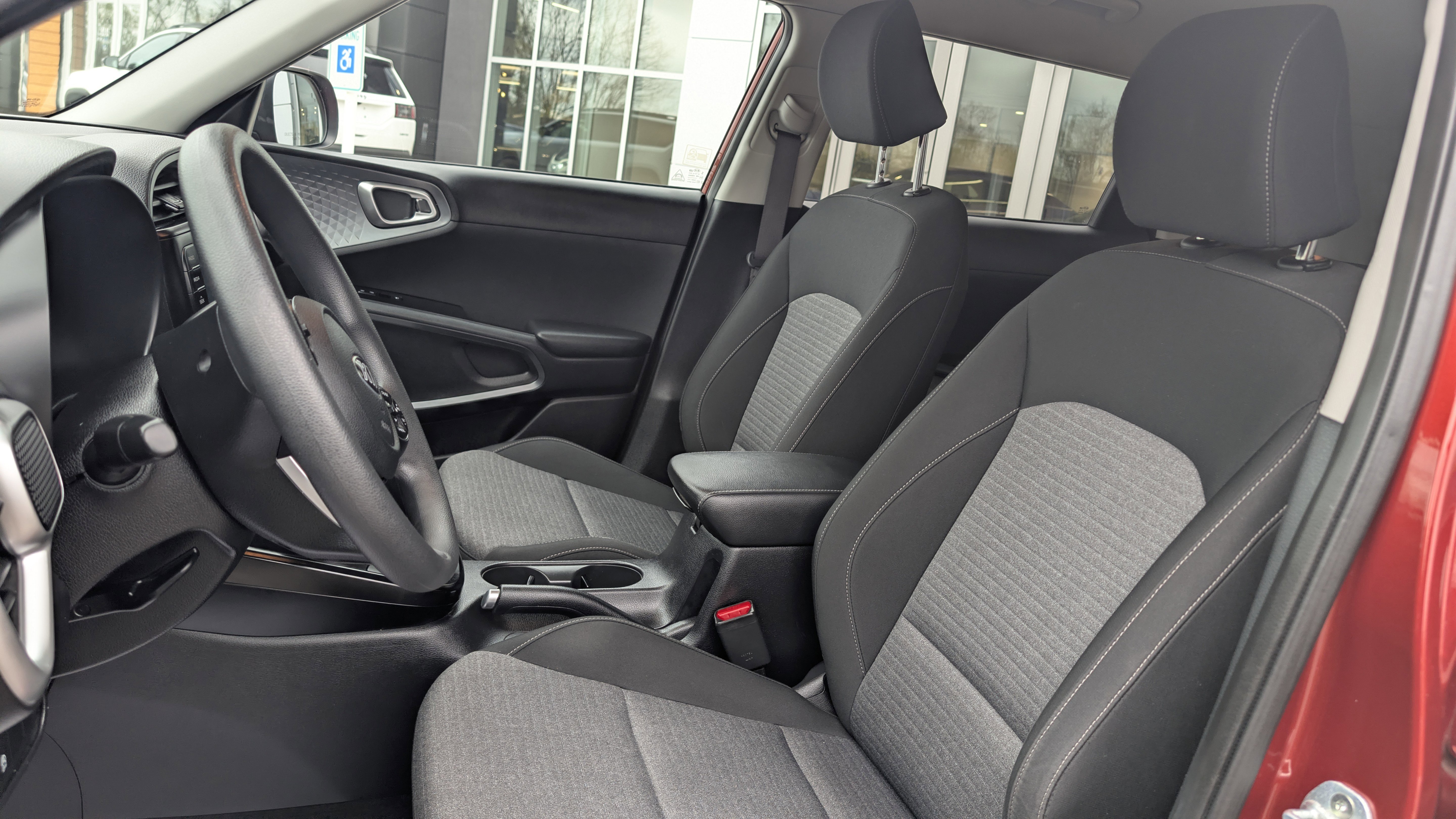 Used 2020 Kia Soul S FWD image 12