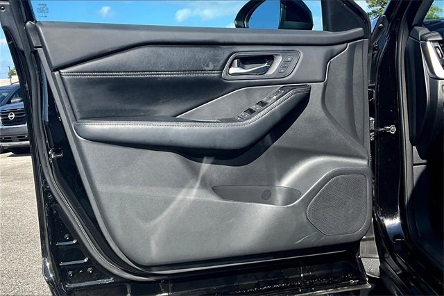 Certified 2024 Nissan Rogue SL w/ SL Premium Package image 17