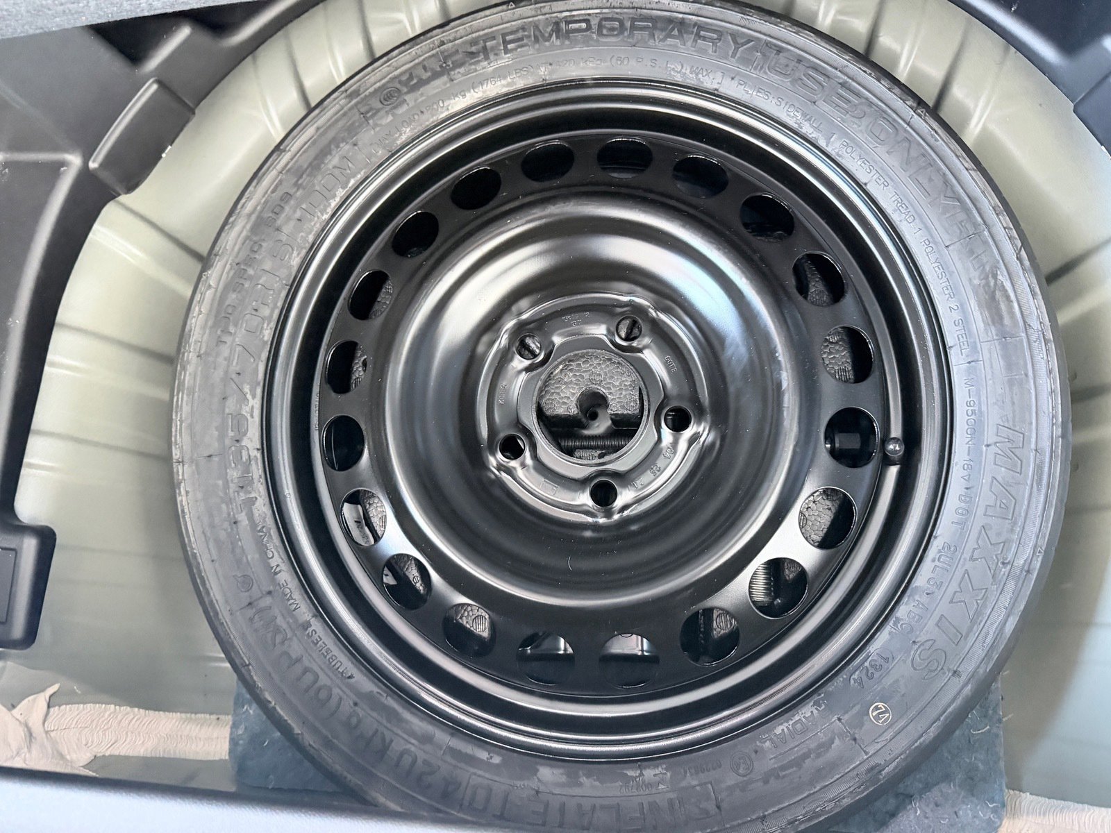 Used 2024 GMC Terrain SLT image 22