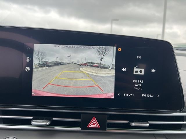 Used 2025 Hyundai Elantra SEL image 19