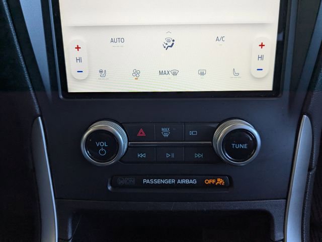 Used 2023 Ford Edge SEL w/ Convenience Package AWD/4WD image 3