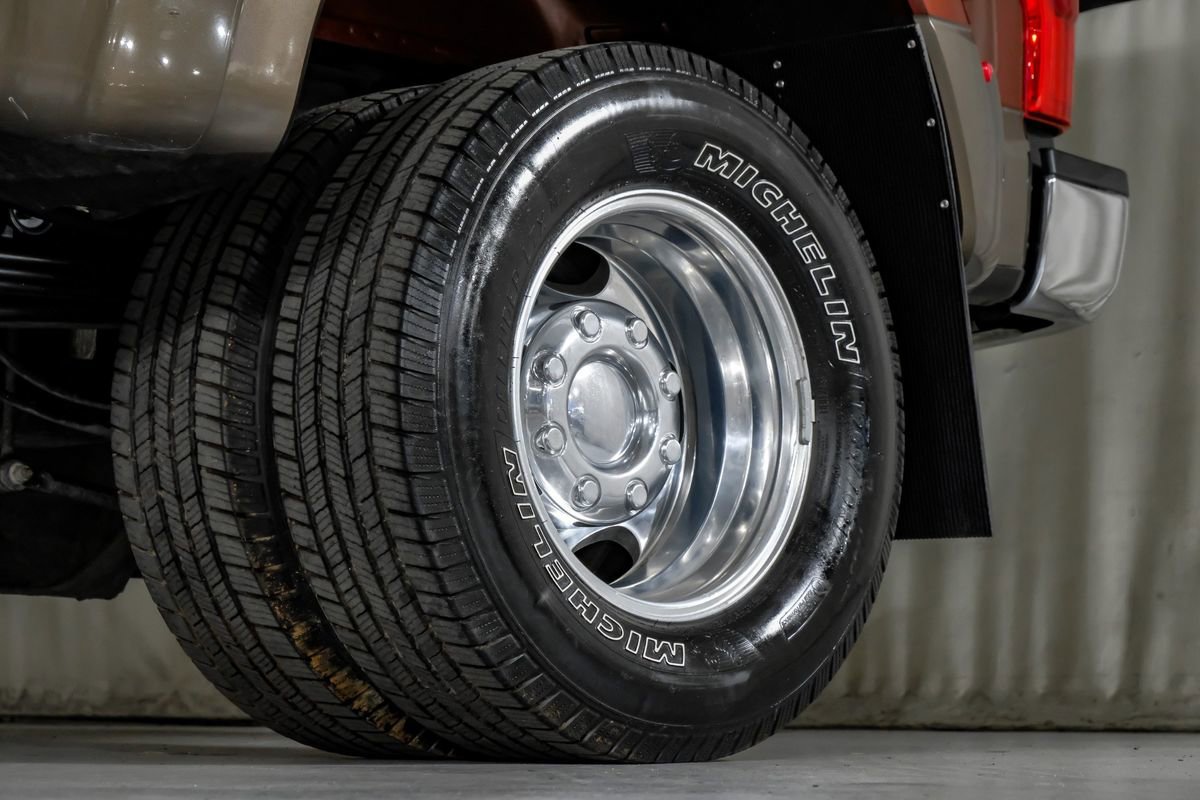 Used 2017 Ford F350 King Ranch w/ King Ranch Ultimate Package AWD/4WD image 58