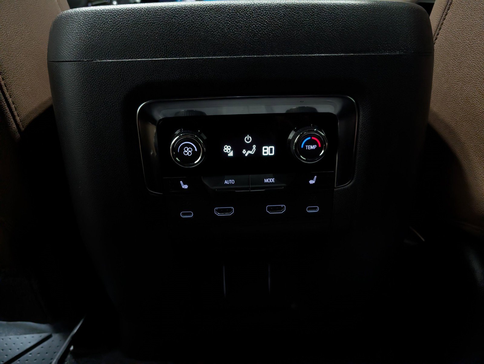 Used 2025 Chevrolet Suburban High Country image 12