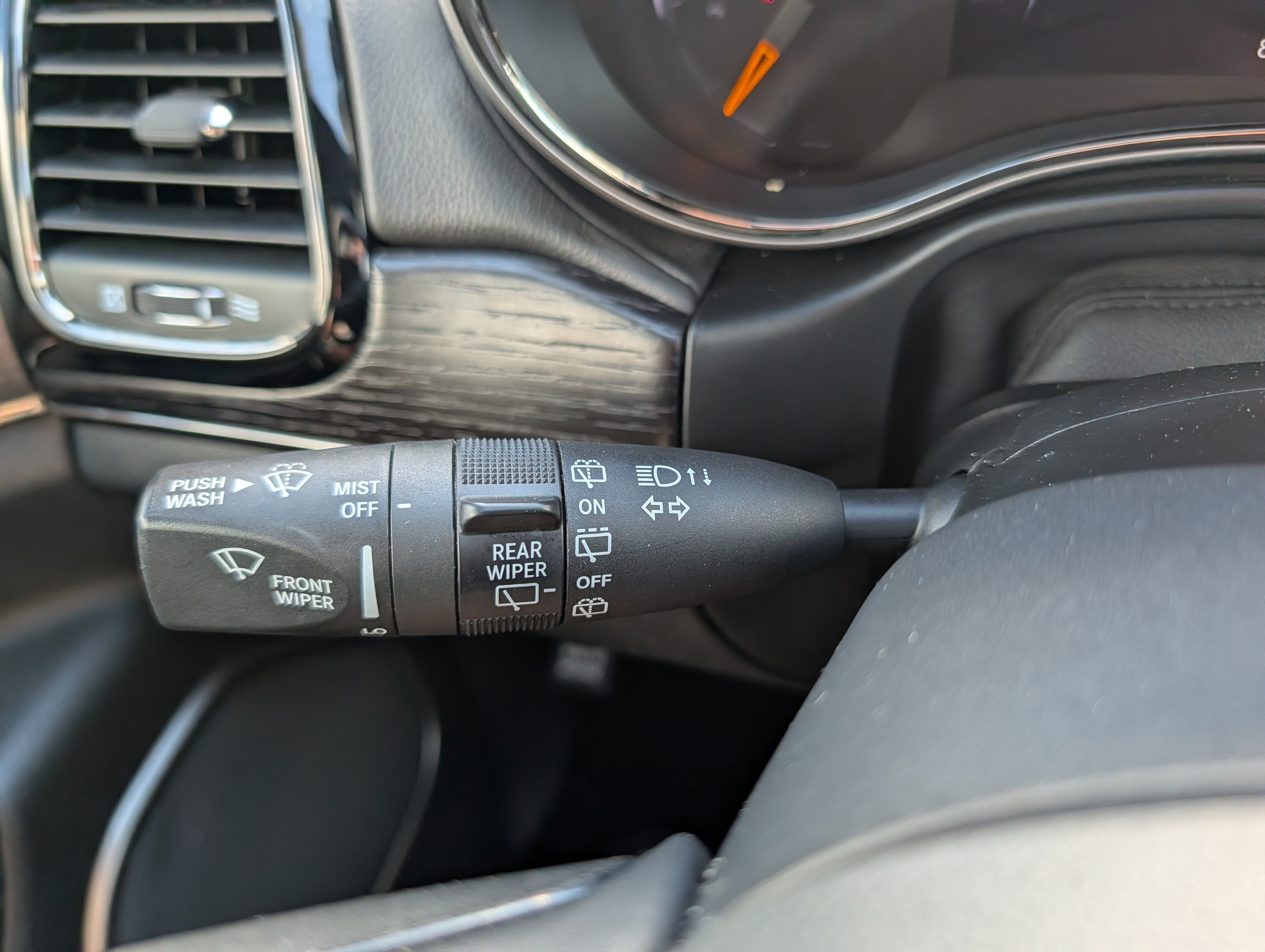 Used 2021 Jeep Grand Cherokee High Altitude AWD/4WD image 28