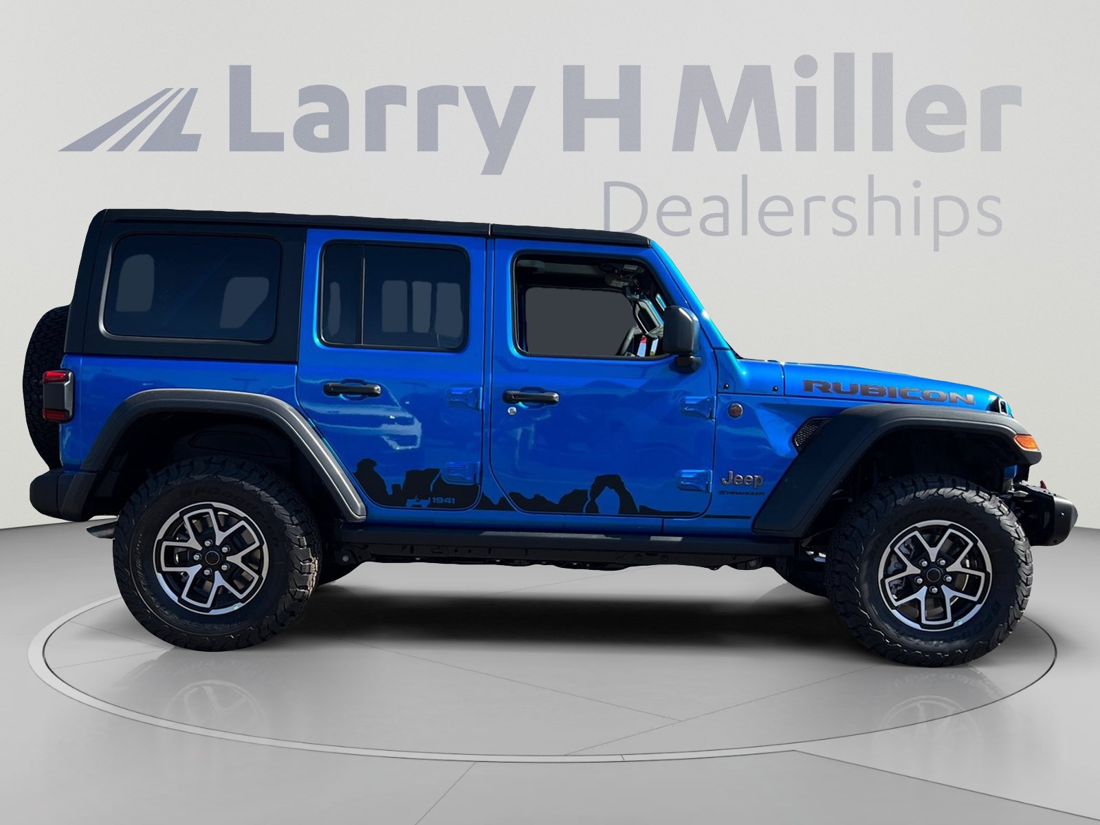 New 2025 Jeep Wrangler Unlimited Rubicon w/ Steel Bumper Group AWD/4WD image 6