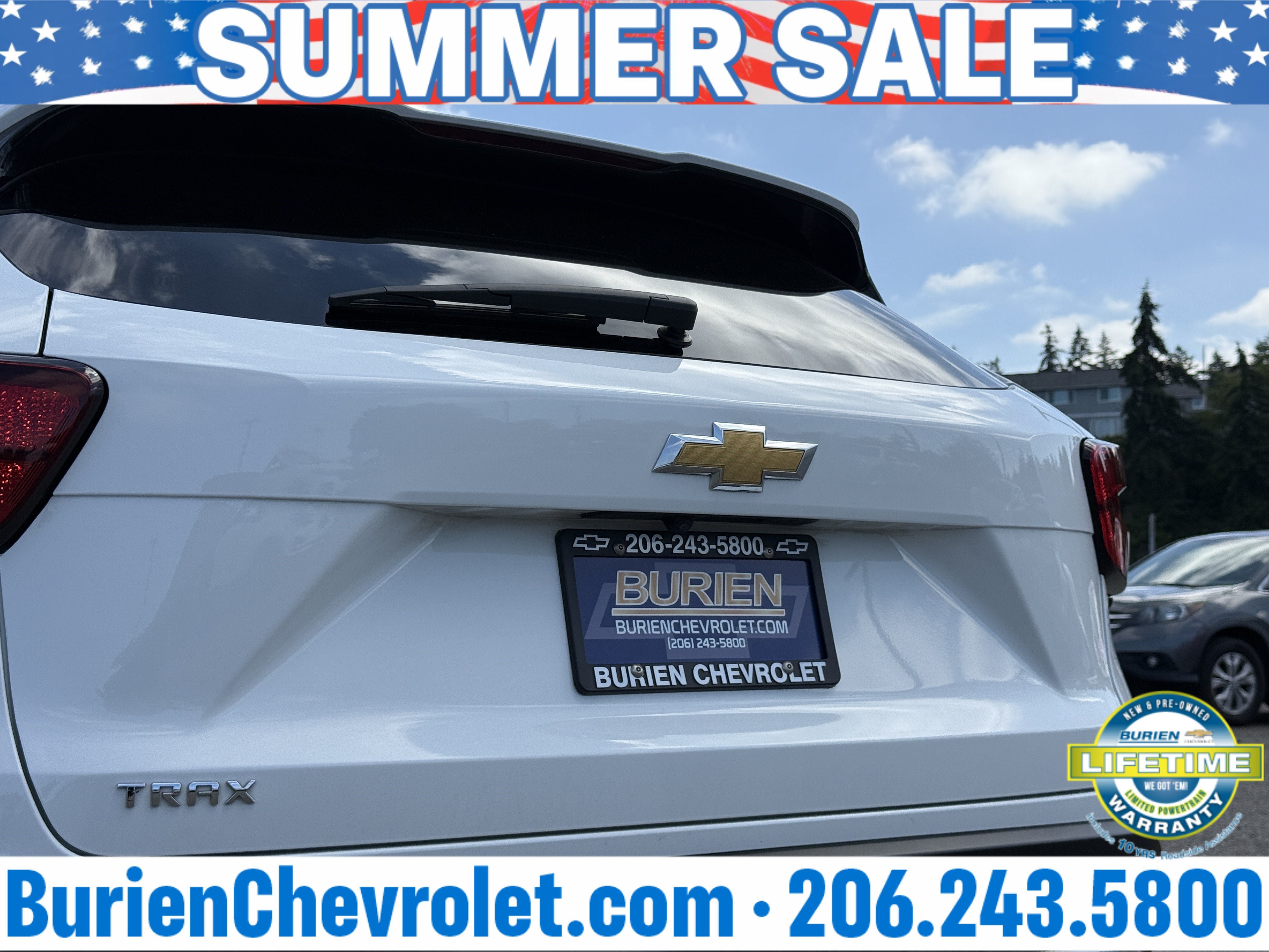 Used 2025 Chevrolet Trax LT FWD image 36