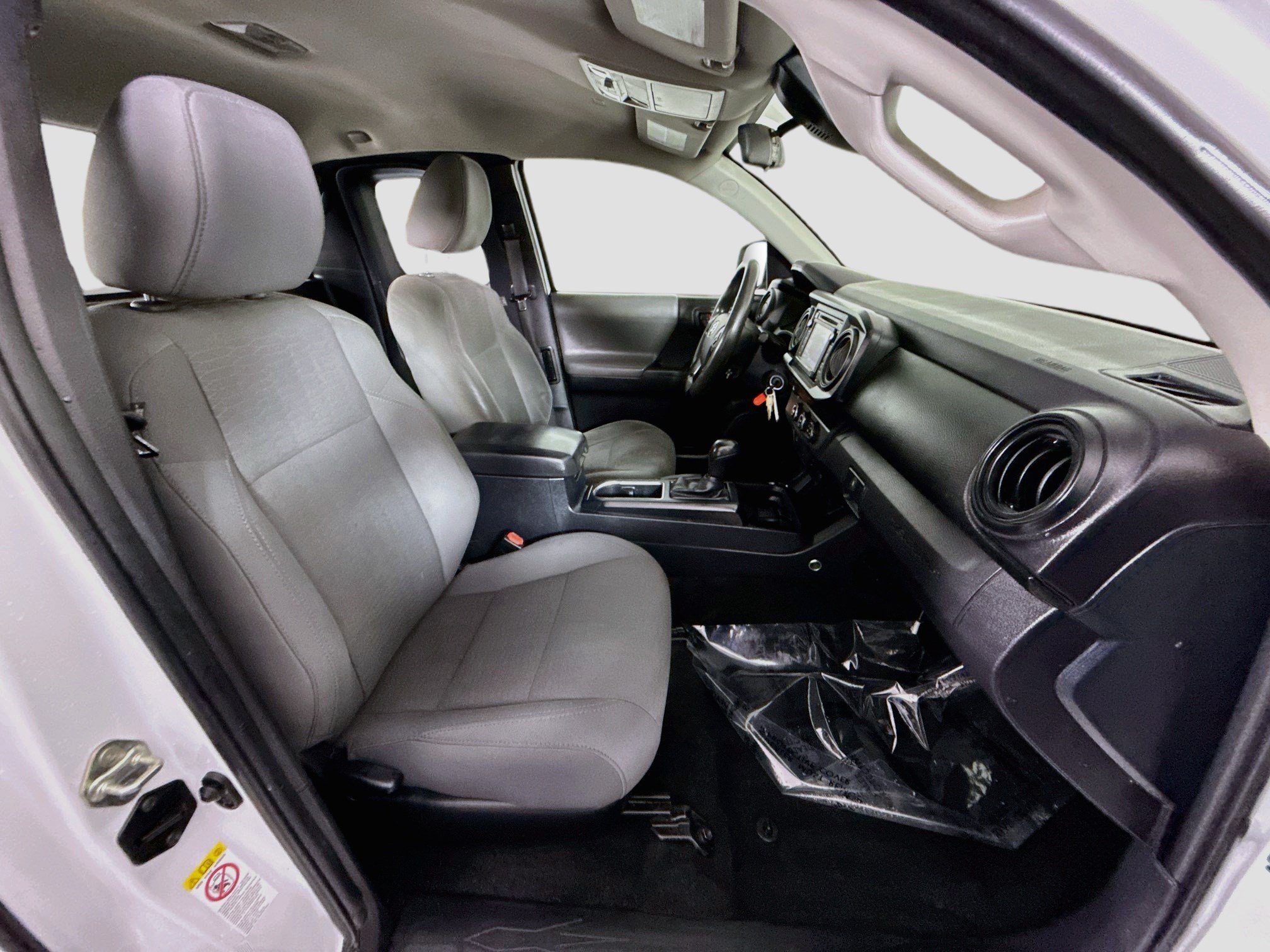Used 2019 Toyota Tacoma SR RWD image 28