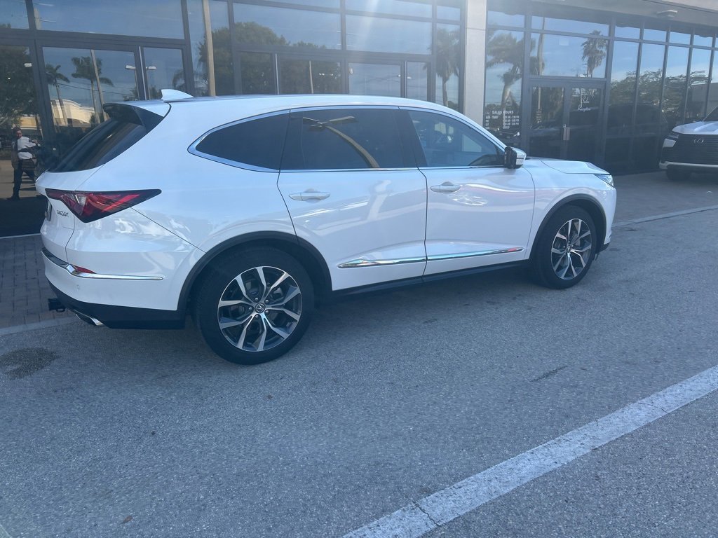 Used 2023 Acura MDX FWD w/ Technology Package image 3