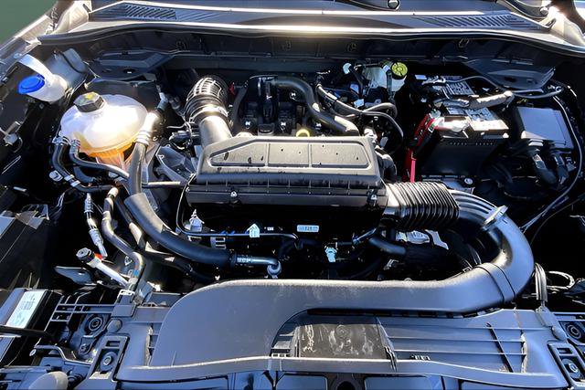 Used 2025 Ford Escape ST-Line image 7