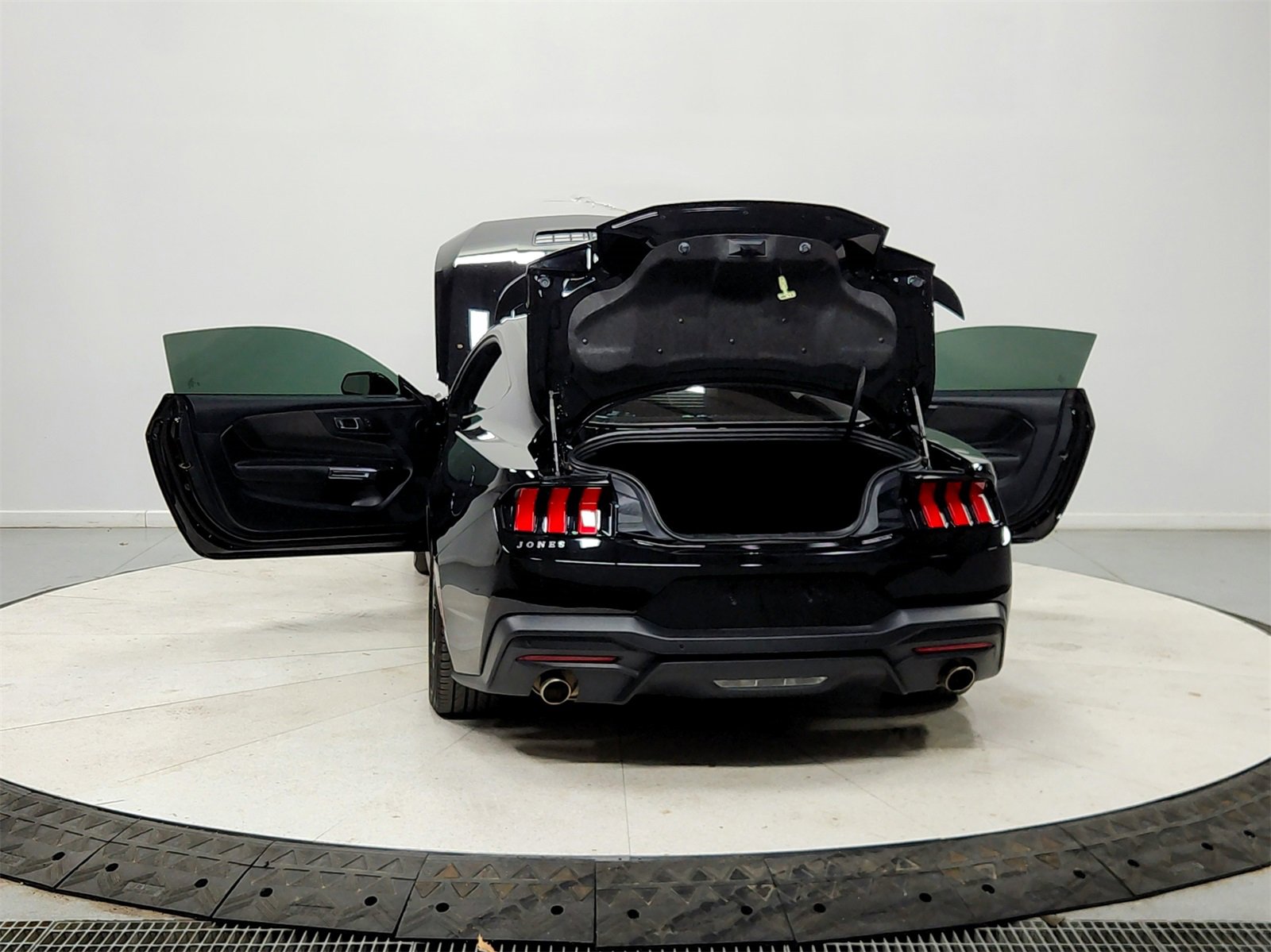 Used 2024 Ford Mustang GT image 14