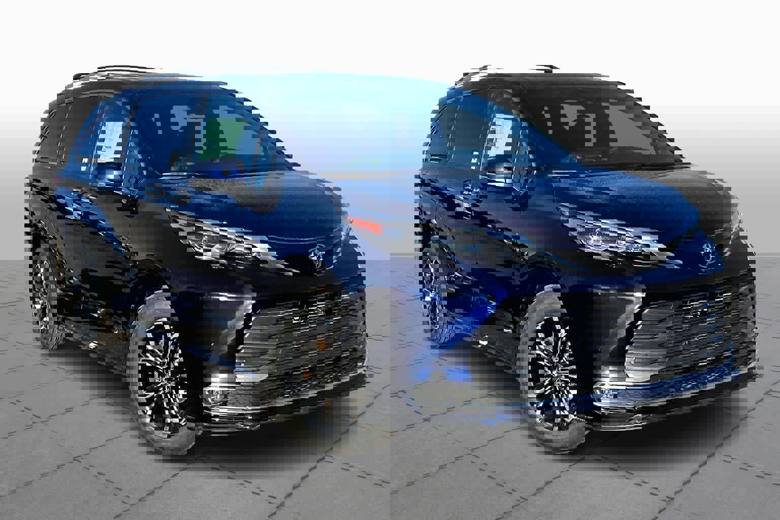 New 2026 Toyota Sienna Platinum image 2