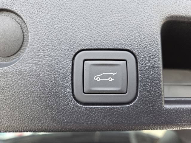 New 2026 Chevrolet Equinox RS w/ Convenience Package III FWD image 19