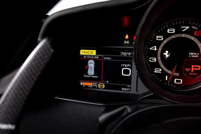 Certified 2018 Ferrari 488 GTB RWD image 33