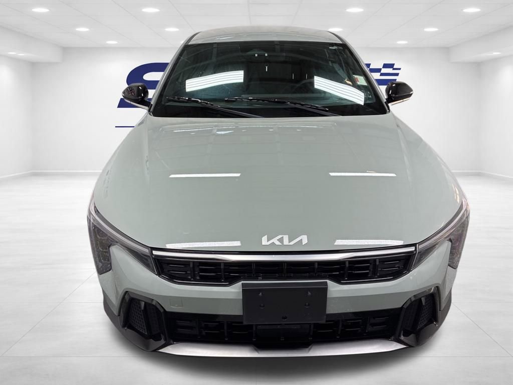 Used 2025 Kia K4 GT-Line video 2