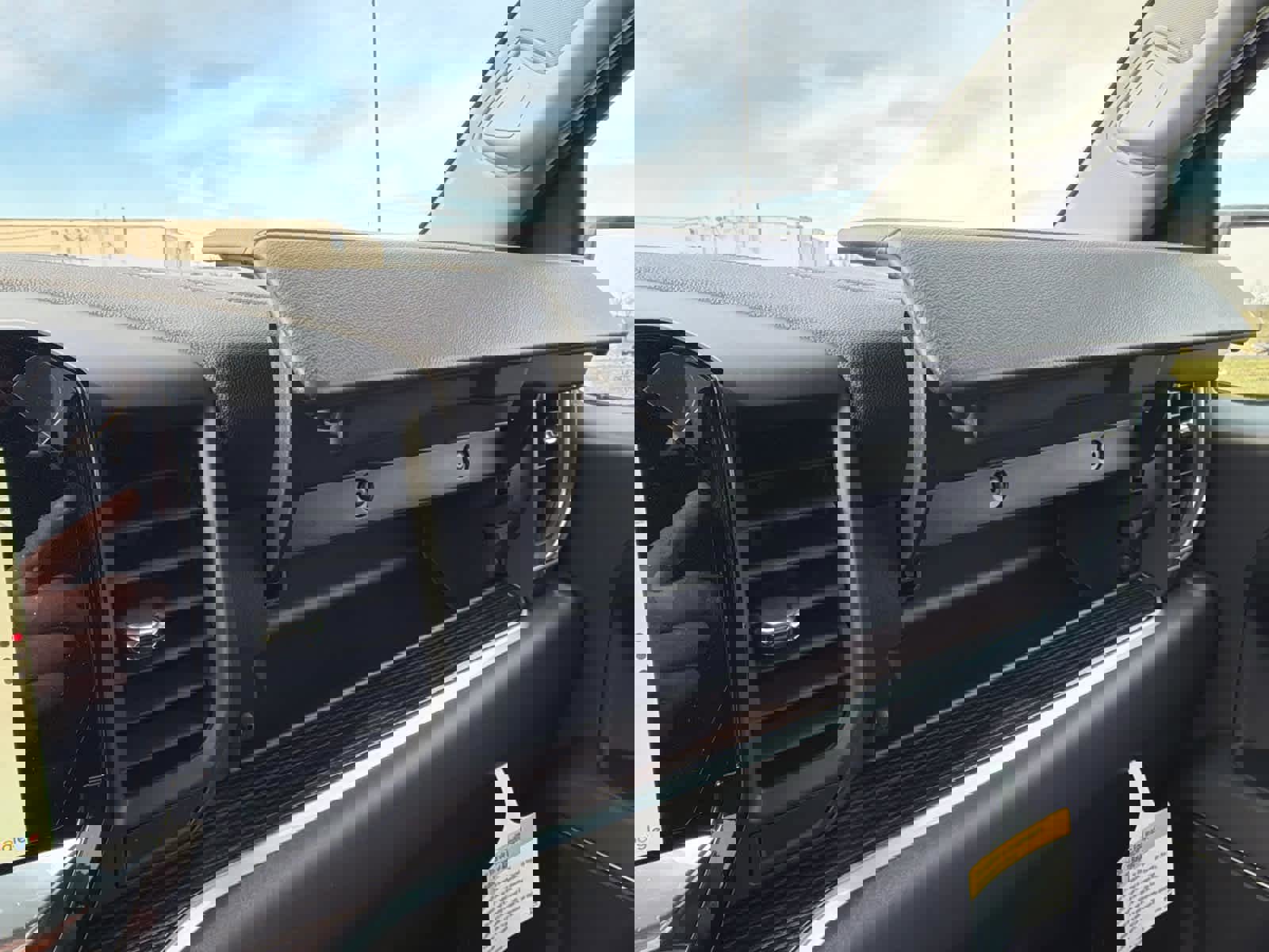 New 2026 GMC Sierra 1500 SLE w/ Preferred Package image 27