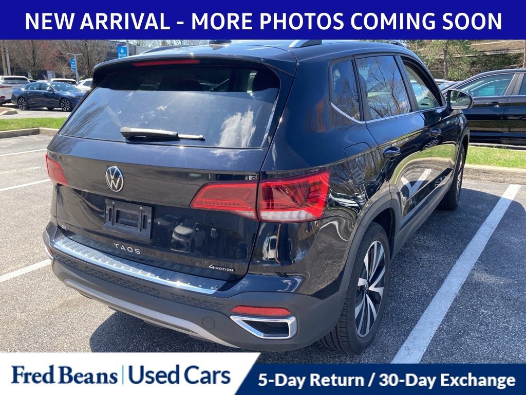 Certified 2023 Volkswagen Taos SE w/ Panoramic Sunroof Package image 6