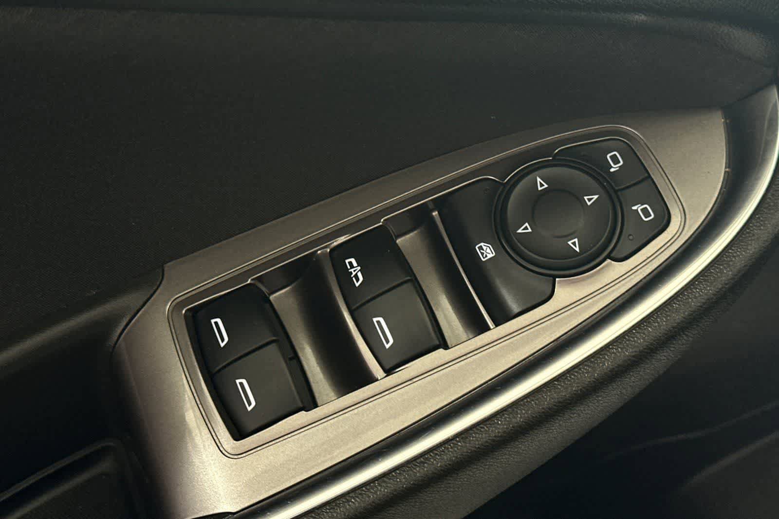 Used 2022 Chevrolet Malibu LT FWD image 14