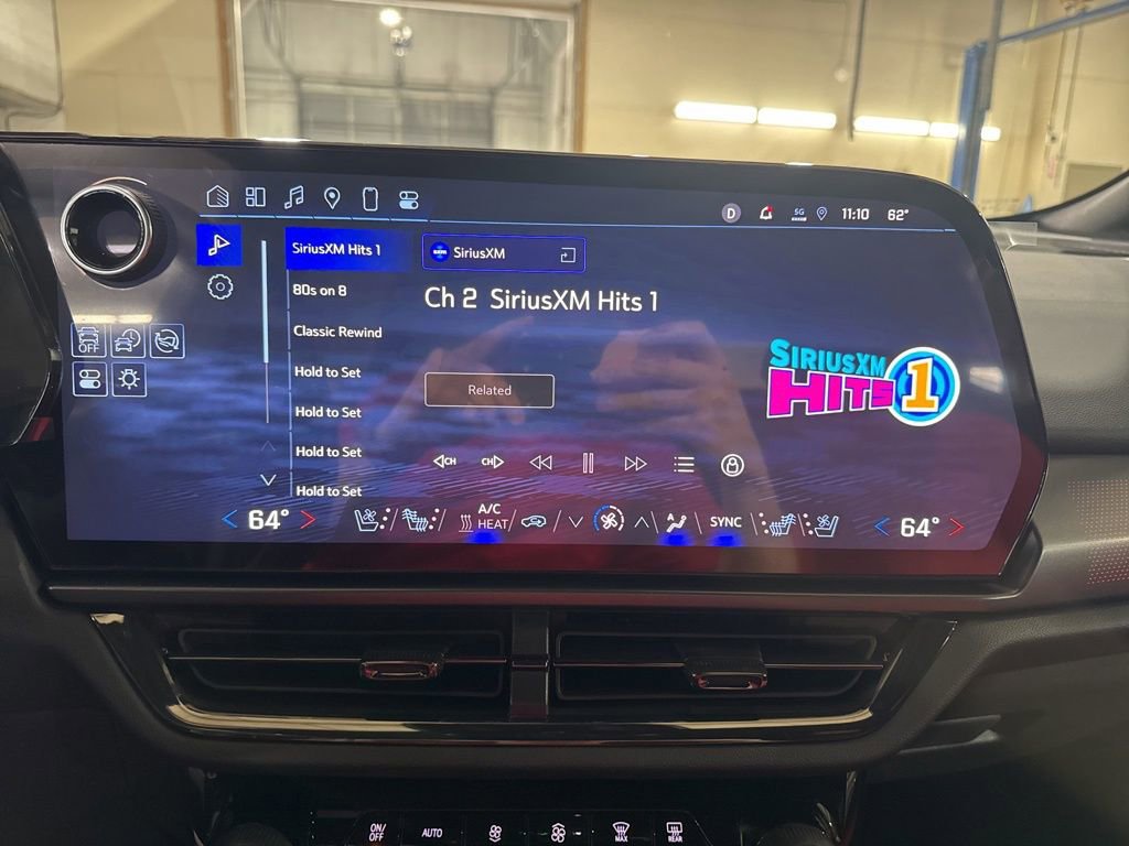 New 2025 Chevrolet Equinox EV RS w/ Convenience Package II FWD image 25
