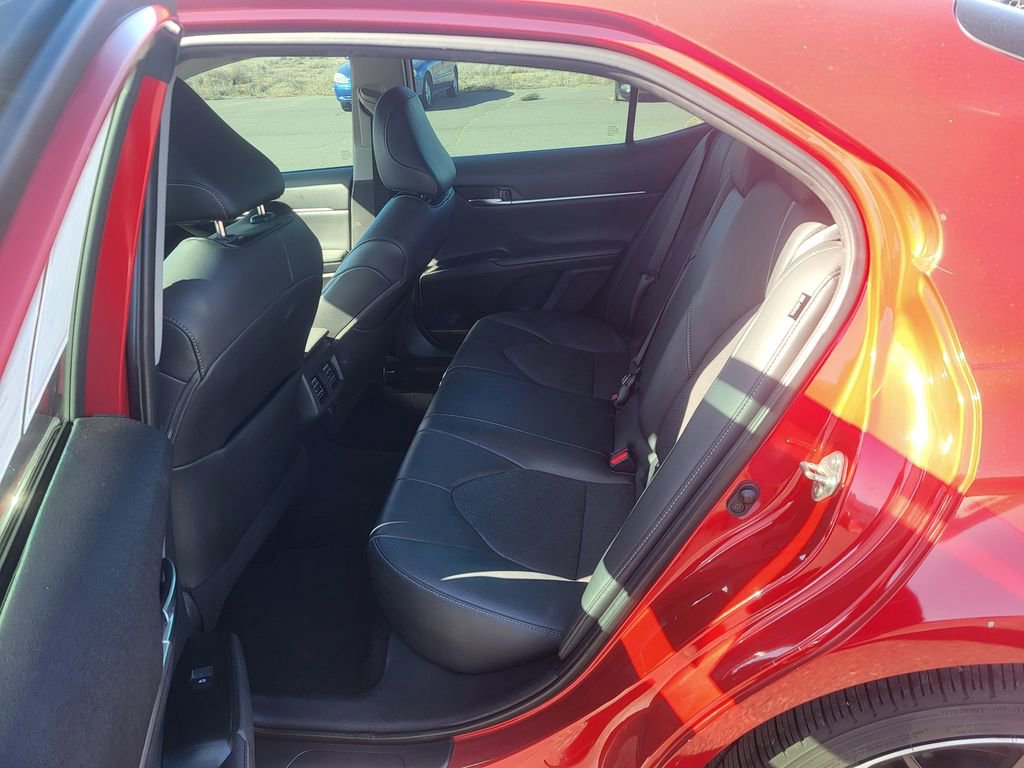 Used 2020 Toyota Camry XSE image 16