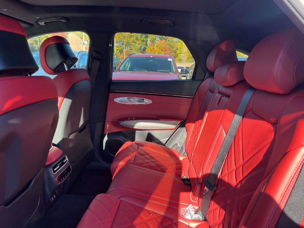 New 2027 Genesis GV70 2.5T Sport Prestige AWD/4WD image 12